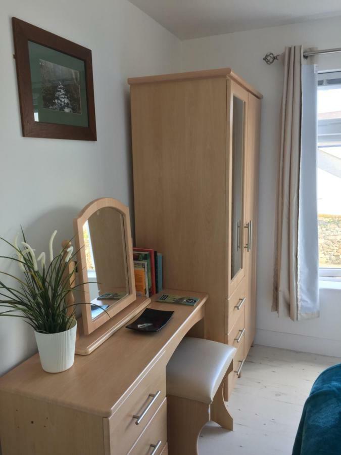 Beachview House Villa Баликасъл Екстериор снимка